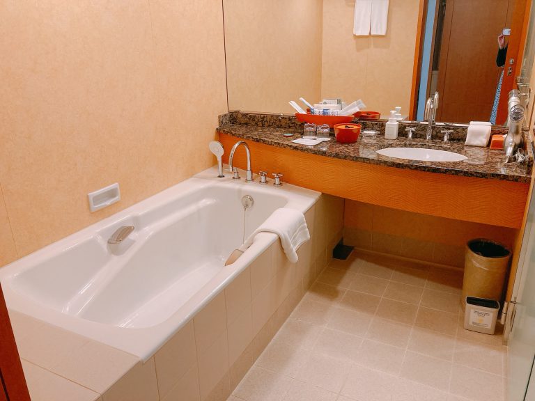 横浜ベイホテル東急のバルコニー付きエグゼクティブツインルーム宿泊記 - きまぐれ余暇のTIPS